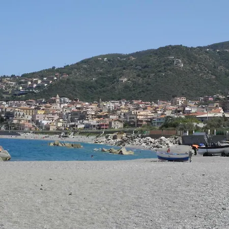 Marina Gioiosa Marea
